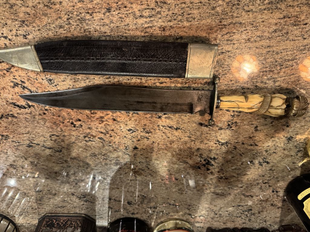 Knife and sheath full overview