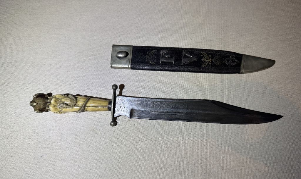 The Villa Bowie — Knife and Sheath